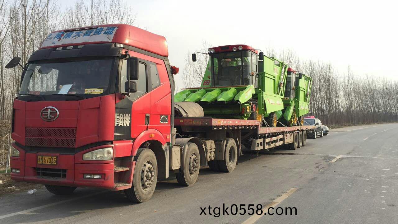 三江市的客戶訂購的穗莖兼收玉米收穫機