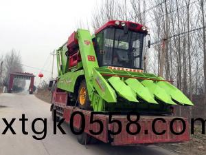 山東臨沂市髮送一檯，新的市場新經銷商用戶，今年穗莖兼收玉米收穫機的市場前景無限啊！我們要在2017年擼起袖子大榦了