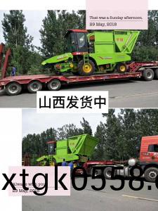 山西客戶訂購的穗莖兼收玉米收穫機髮貨中