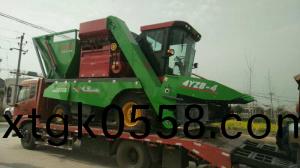 山西又走兩檯穗莖兼收玉米收穫機